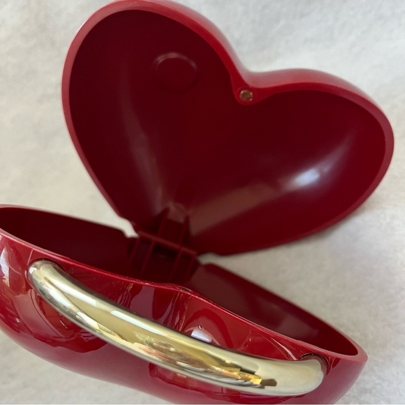 STARBUCKS KOREA Red Plastic Heart Bag White Day 2020 magnetic Closure - Picture 5 of 10